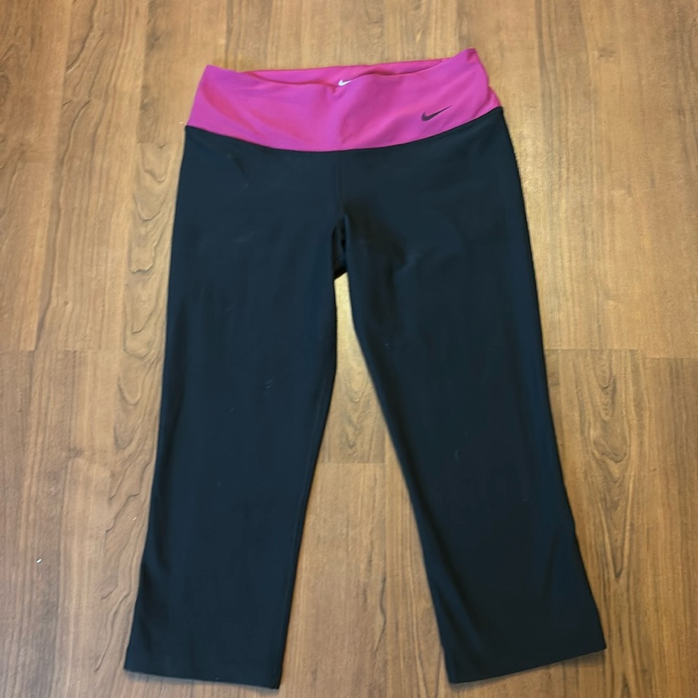 Nike Dri Fit Legend Capris